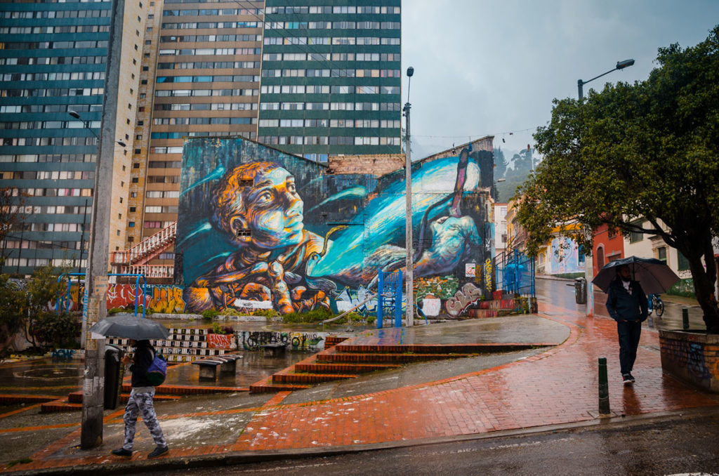 Graffiti of a man with slingshot - Bogotá