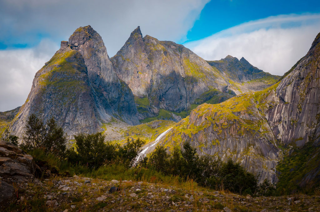 Scenic Reine mountains - Reine