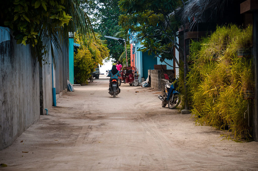 Village Road - Dhigurah