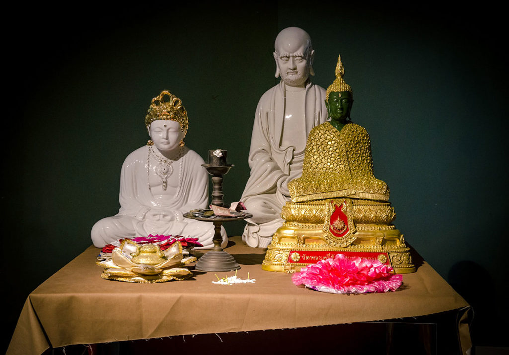 Table of Buddhas - Gangaramaya Temple