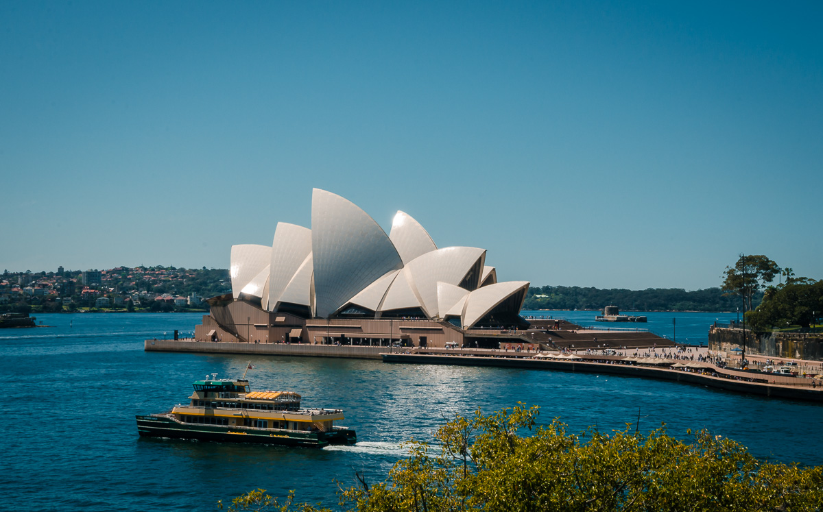 Sydney Opera House & Ferry