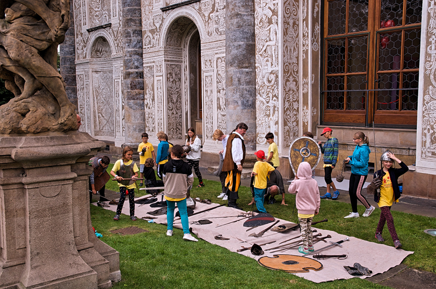 Children Medieval Acting in Prague